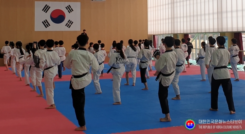 기사 2026.02.18.(수) 1-2 사진 전북 무주군 태권도원 평원관에서 진행 된 태권도 전지훈련 모습  .JPG