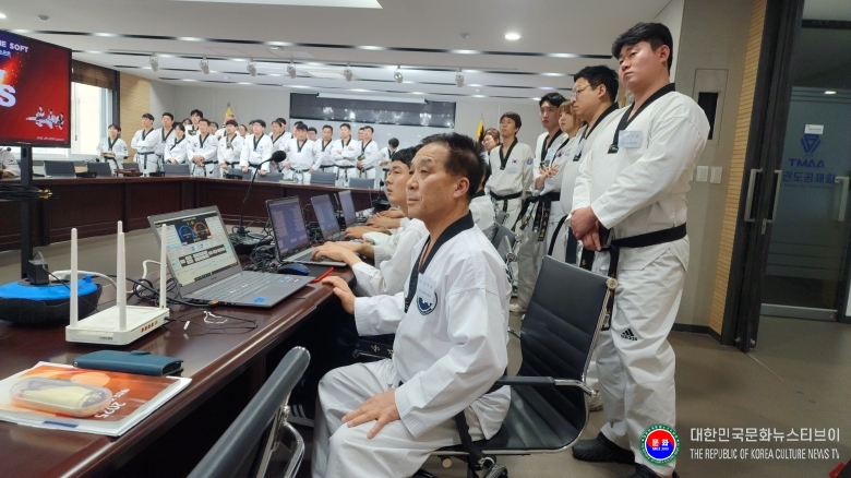 기사 2026.02.21.(토) 1-7 사진 7 2026년도 경기도태권도협회 상임심판원(품새 )교육 .jpg