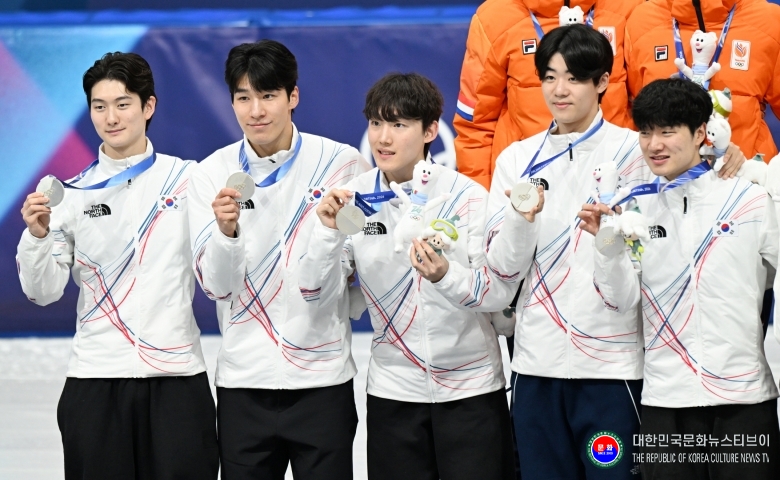 기사 2026.02.23.(월) 1-6 사진 6_ 2026 밀라노코르티나동계올림픽대회 대한민국 쇼트트랙 남자 계주 시상식.jpg