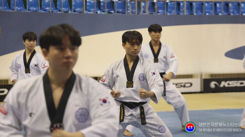 기사 2025.11.14.(금) 1-3 사진 3_다큐멘터리.jpg