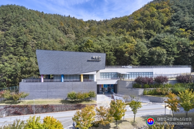 기사 2026.02.26.(목) 2-2 사진 2_전북 무주 태권도원 체험관 전경  .jpg