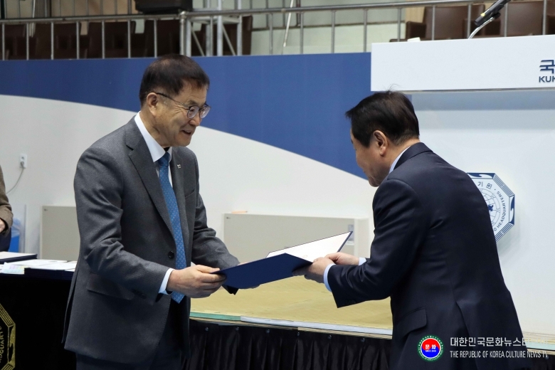 기사 2026.02.27.(금) 2-2 사진 2 국기원 세계태권도연수원 2026년도 WTA 교수 및 평가위원 위촉식 개최 모습 .JPG