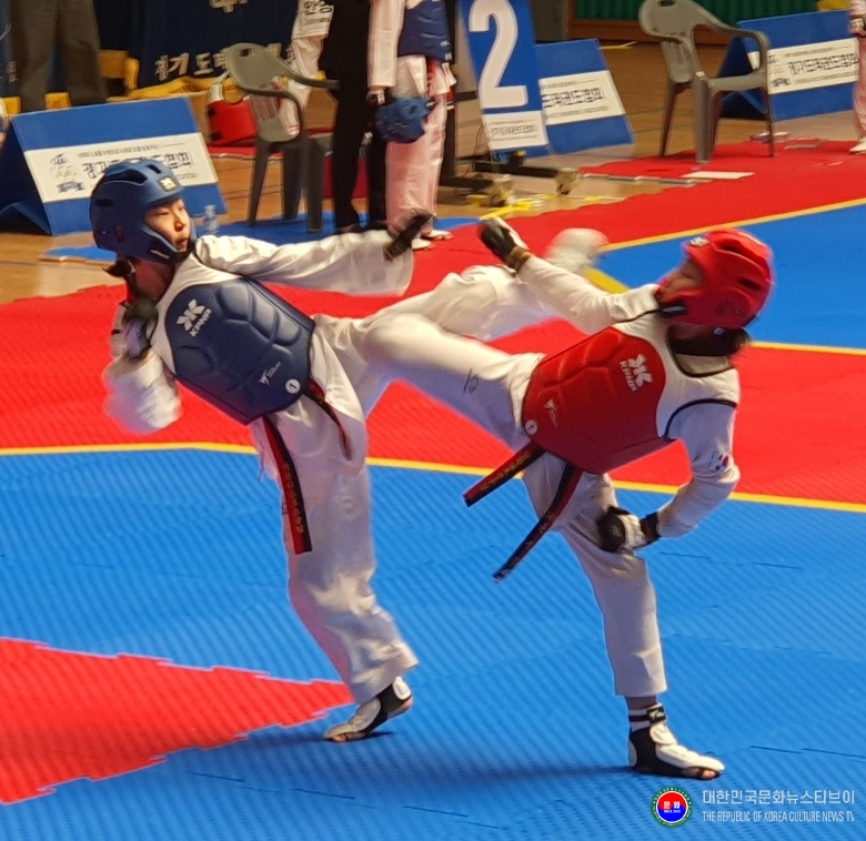 기사 2026.04.08.(수) 1-1 사진 1 경기도태권도협회 제55회 전국소년체육대회 경기도 대표 최종 선발전 경기 모습   .jpg