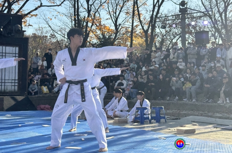 기사 2025.12.08.(월) 2-3 사진 3 한국민속촌.jpg