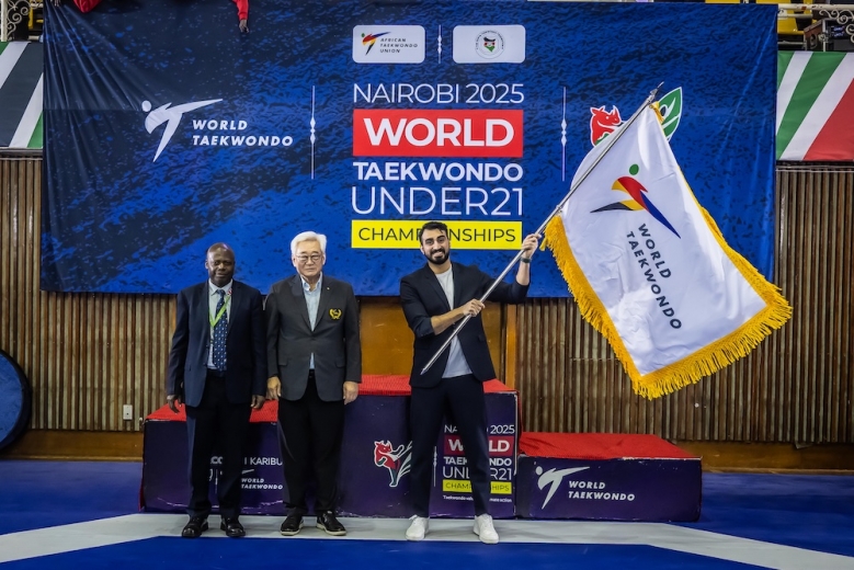 기사 2025.12.08.(월) 3-5 사진 5 조정원 총재와 2027년 개최지 불가리아 (오른쪽).jpeg