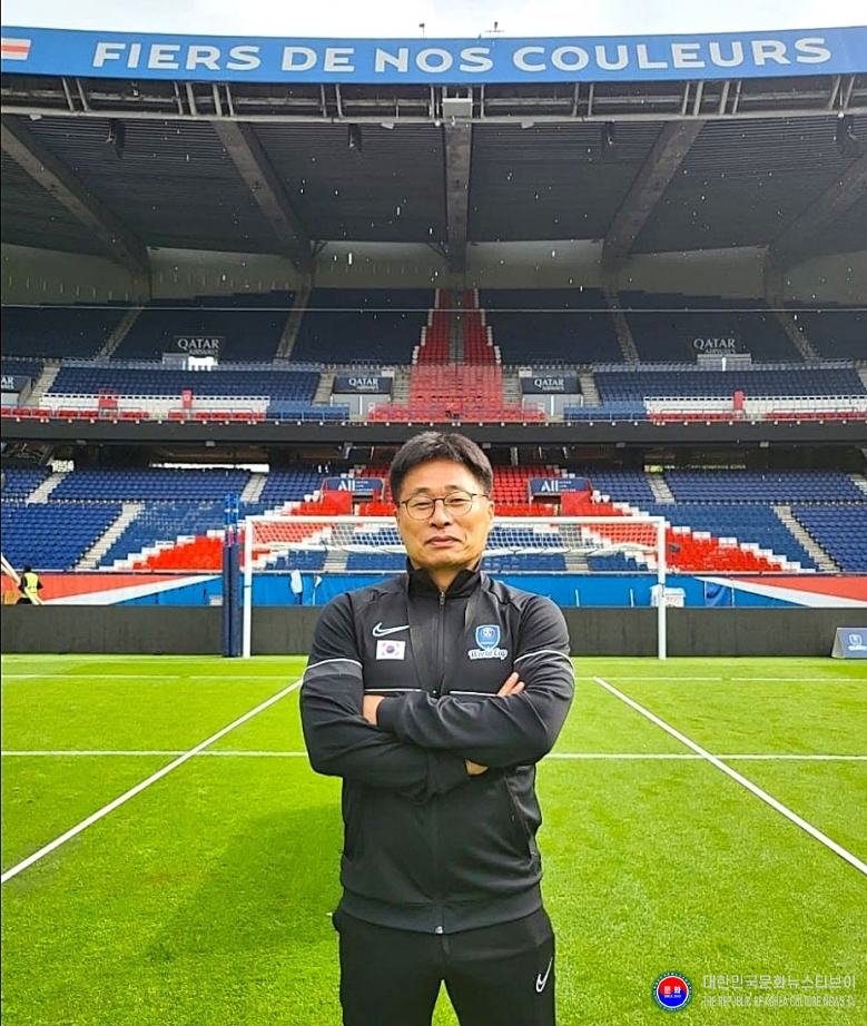 기사 2026.07.26.(일) 1-1  사진 김해룔축구케크닉컬센터 총감독 센터장 특별인터뷰  .jpg