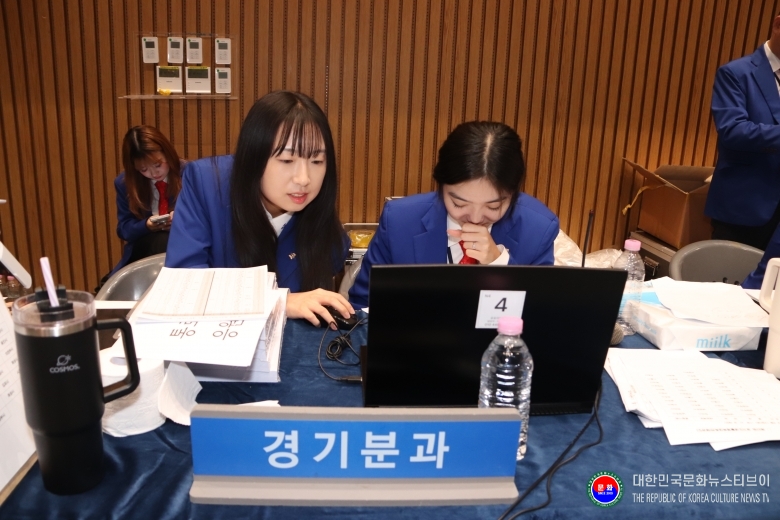기사 2026.09.12.(토) 1-8 사진 8_김정록 수석 주필_제377회 경기도 생활체육대축전 2026 가평_태권도 경기 경기도태권도협회 경기분과 임원진 모습_.JPG