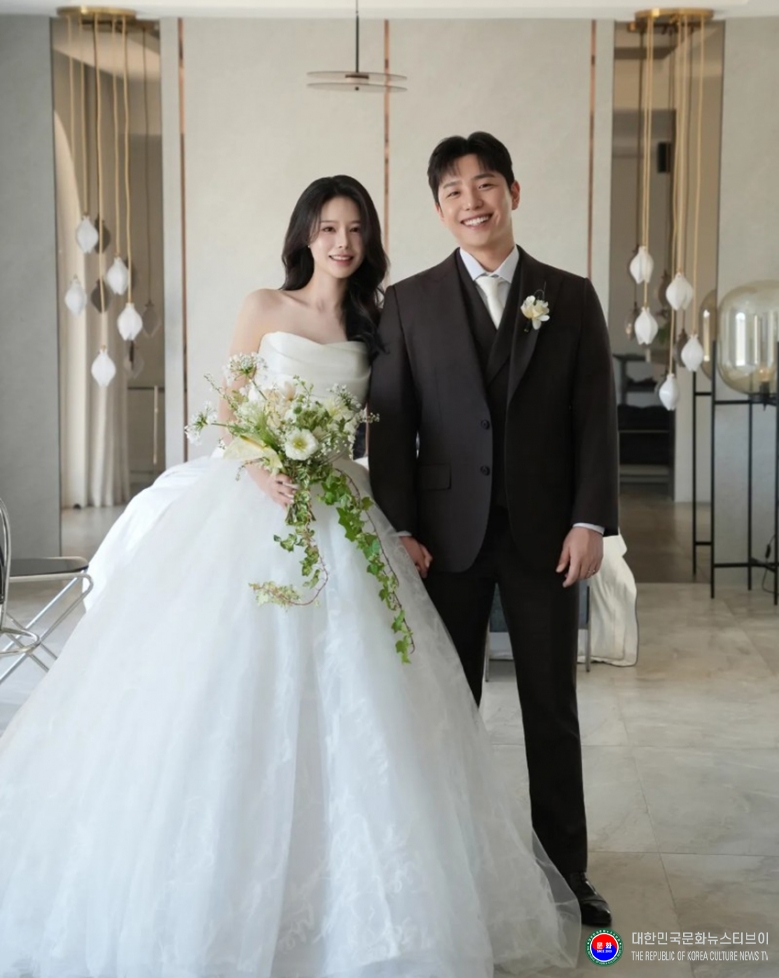 기사 2026.08.19.(수) 3-1 사진 1 결혼식_ 공병섭, 김정간의 아들 공경배, 전영국, 신연웅의 딸 전소미 결혼식 .jpg