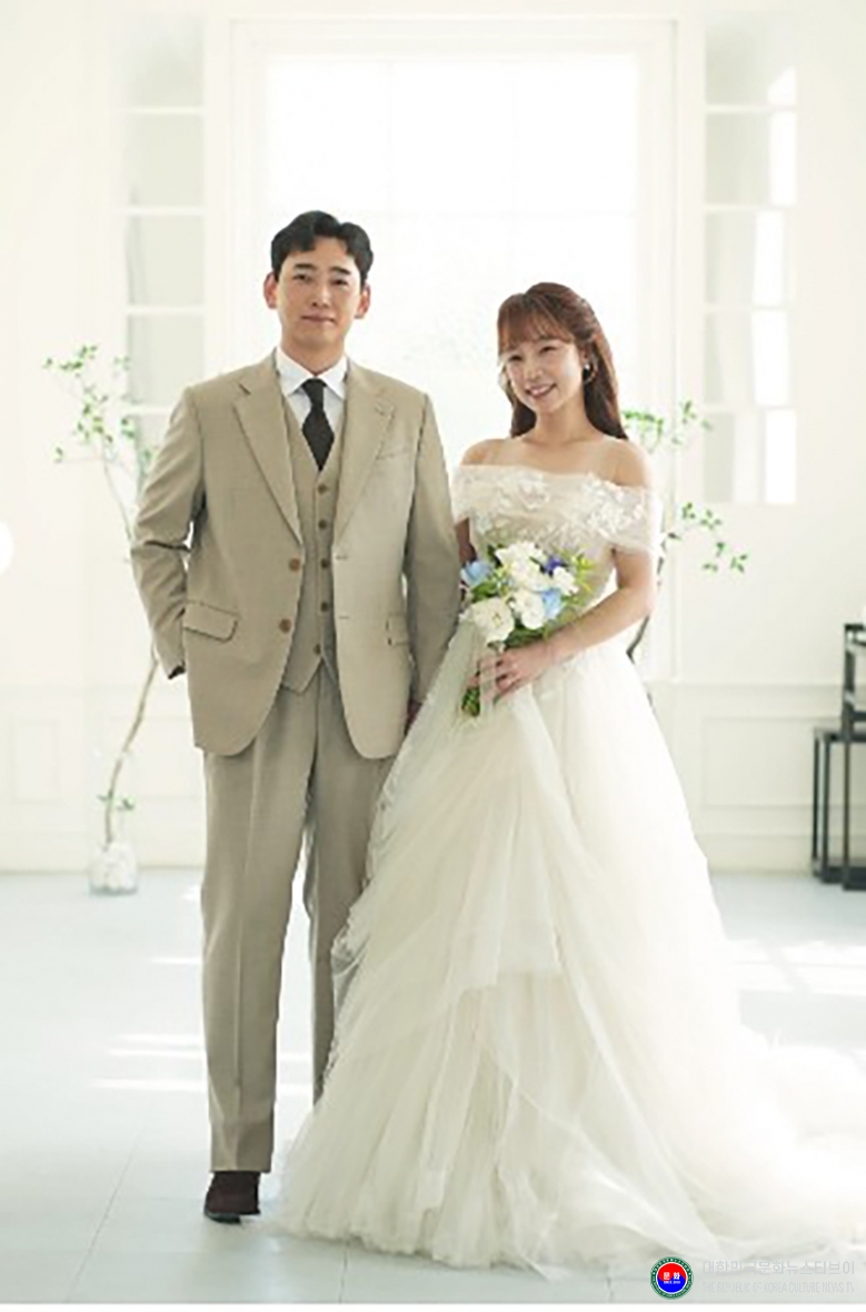 기사 2026..01.13.(화) 2-1 사진 1 신성환, 김경숙의 차남 신성룔, 용상환, 김경순의 딸 용서영 결혼식 .JPG