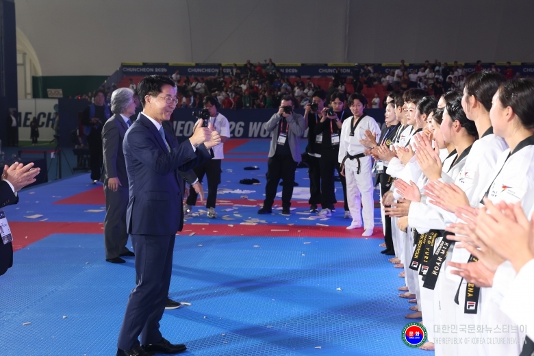 기사 2026.09.15.(화) 6-2 사진 2 조성식 국회의장, 춘천 2026 세계태권도품새선수권대회 개막식 참석 사진   .JPG