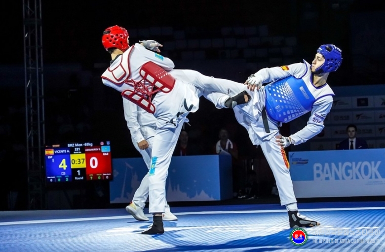 기사 2025.11.27.(목) 4-2 사진 2_Adrian Vicente Yunta ‘Taekwondo Chose Me’.JPG