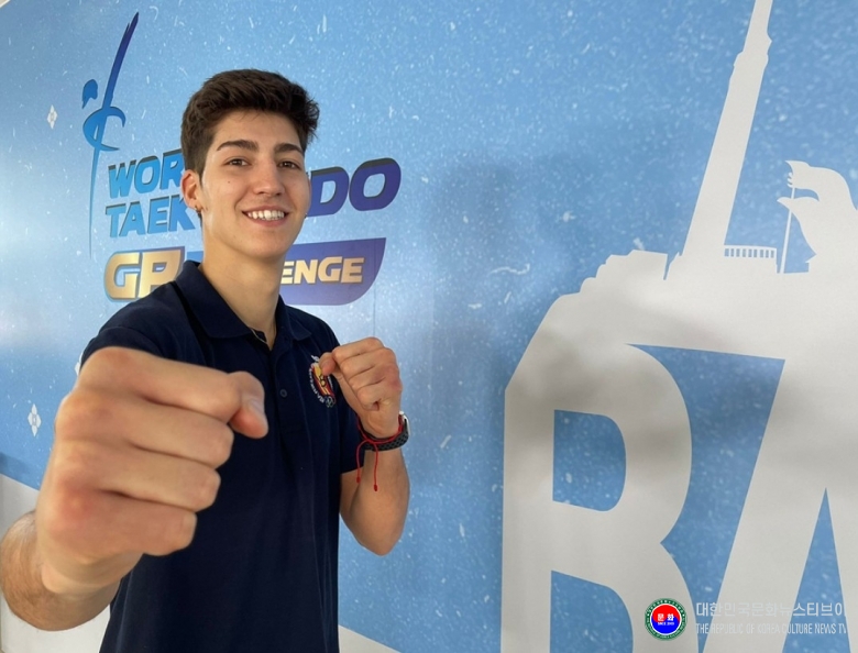 기사 2025.11.27.(목) 4-1 사진 1_Adrian Vicente Yunta ‘Taekwondo Chose Me’.JPG